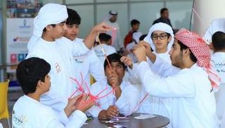 ناشئة الشارقة يشاركون في ورش تخصصية حول الحياة في الفضاء 