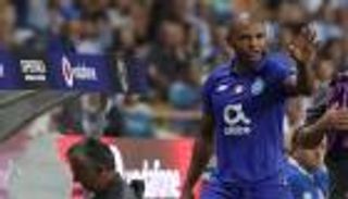 صدمتان متتاليتان لبراهيمي بعد التتويج بالسوبر البرتغالي