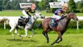 بعد "أبل".. 3 شركات ضخمة على عتبة "التريليون دولار"