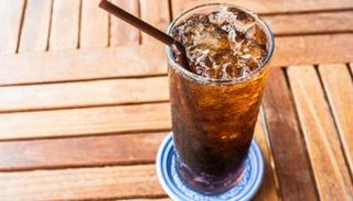 الصودا منخفضة السعرات تحد من مخاطر عودة سرطان القولون