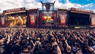 عجوزان يهربان من دار مسنين لحضور حفل 