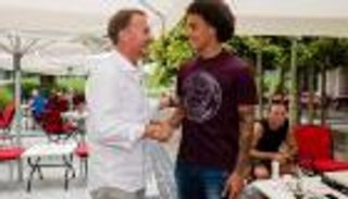 دورتموند يعلن اتفاقه على ضم فيتسل