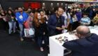 الخطاط الإماراتي خالد الجلاف يقدم ورشا للجمهور البرازيلي في ساوباولو