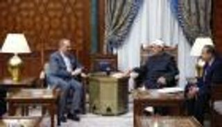 شيخ الأزهر يشيد بتمكن العراق من هزيمة الإرهاب وتجاوز التحديات