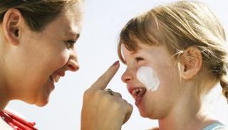 هناك طرق عديدة للحماية من أشعة الشمس