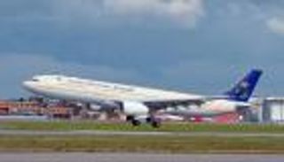 الخطوط السعودية توقف رحلاتها من وإلى "تورنتو" أكبر مدن كندا