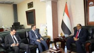 جانب من لقاء سفير الإمارات لدى الخرطوم مع وزير المعادن السوداني