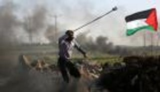 وزير مقرب من نتنياهو يرجح وجود مفاوضات سرية مع حماس