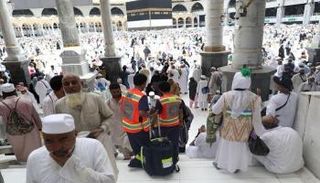 تخصيص 15 مركزاً إسعافياً داخل المسجد الحرام