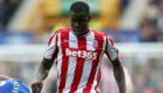 زوما آخر أمل لترميم دفاع مانشستر يونايتد