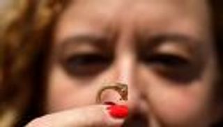 قرط ذهبي في القدس يعود تاريخه لـ٢٠٠٠ عام