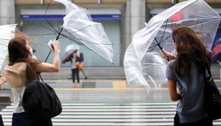 إعصار قوي في طوكيو