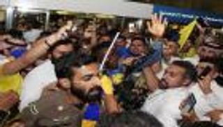 جماهير النصر السعودي تشل حركة المرور بسبب أحمد موسى