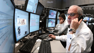 مخاوف البنوك الأوروبية تتصاعد مع هبوط الليرة المدوي