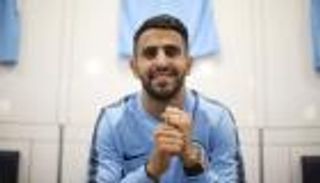 جوارديولا يثني على محرز قبل مواجهة أرسنال