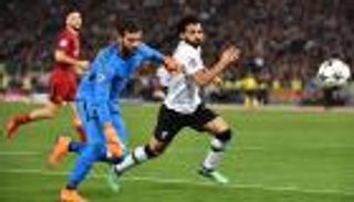 حارس ليفربول يتمنى السير على خطى محمد صلاح