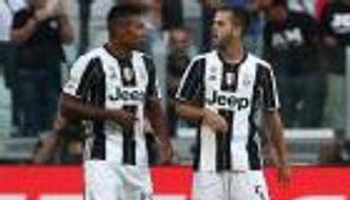 يوفنتوس يحصن نجميه ساندرو وبيانيتش