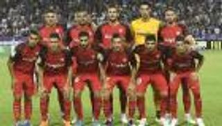 إشبيلية يهدد بالانسحاب من السوبر الإسباني أمام برشلونة