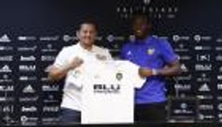 باتشواي يكشف سبب انضمامه إلى فالنسيا 