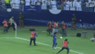 جماهير الهلال السعودي تحتفي بعموري