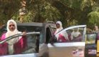 "ترحال".. "أوبر السوداني" ينافس التاكسي بكوادر شابة
