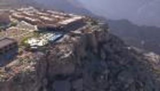 منتجع أنانتارا الجبل الأخضر.. واحة الاسترخاء في حضن الجبل بعُمان