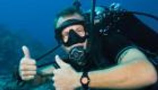 وداعا "قارورة الأكسجين".. ملابس مبتكرة للتنفس تحت الماء