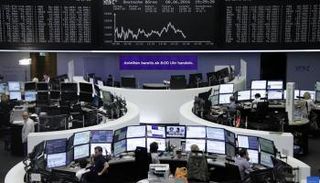 أسهم أوروبا تهبط لأقل مستوى في 3 أسابيع