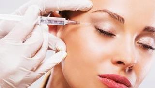 أسترالية تفقد بصرها بسبب عملية تجميل - أرشيفية