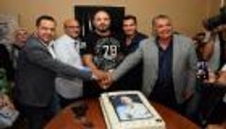 بالصور.. رامي عياش يحتفل بتوقيع ألبومه الجديد مع "مزيكا"