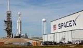 بالفيديو.. سبيس إكس تعتزم بدء تسيير رحلاتها الفضائية المأهولة في 2019