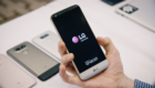 "إل جي" تطرح أول هاتف في العالم بتكنولوجيا 5G بداية 2019