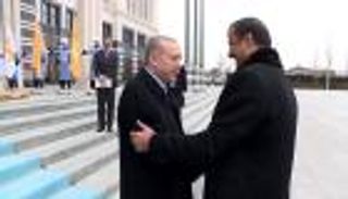 تميم يتودد لأردوغان بـ15 مليار دولار من أموال الشعب القطري