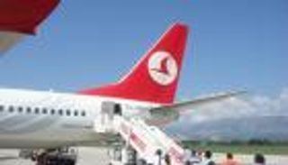 طائرة تركية تحوي شحنة مشعة تُوقِف العمل بمطار بودابست جزئيا 