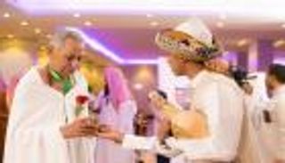 بالصور.. وصول 1000 حاج من أسر شهداء الجيش والشرطة المصرية إلى مكة