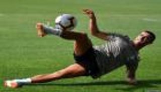 بالفيديو.. رونالدو يظهر موهبة جديدة قبل أول مشاركة مع يوفنتوس