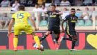 يوفنتوس يستهل مشواره في الدوري الإيطالي بفوز صعب 