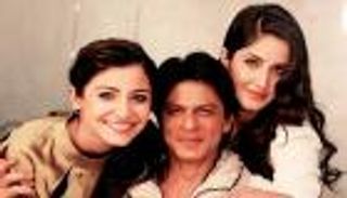 خوف شاروخان يتسبب في تأجيل فيلم "زيرو"