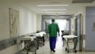 طفل إيطالي يدفع حياته ثمن حبه لكلبه