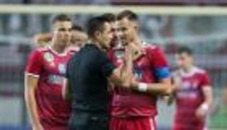 خاتم زواج يؤخر مباراة بالدوري المجري