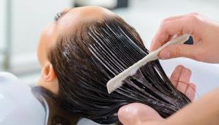 عالجي ضعف وتجعيد شعرك بقناع الحليب