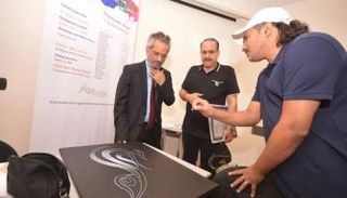 يهدف إلى مد جسور التواصل العربي الغربي