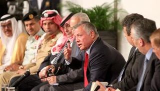 جانب من لقاء الملك عبدالله الثاني وجهاء وممثلي البادية الشمالية والوسطى والجنوبية