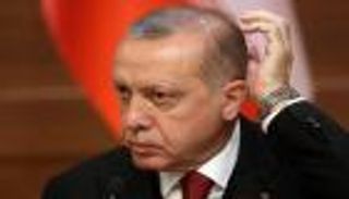 زعيم المعارضة التركية يتهم أردوغان بالاستفادة من أزمة الليرة