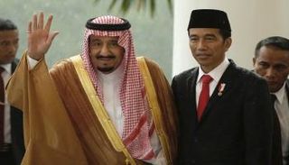 خادم الحرمين الشريفين أثناء زيارته لإندونيسيا - أرشيفية