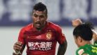 ثنائية لباولينيو في احتفاله بمباراته الـ100 في الدوري الصيني