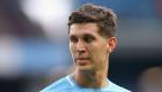 مانشستر سيتي يقترب من تجديد عقد ستونز