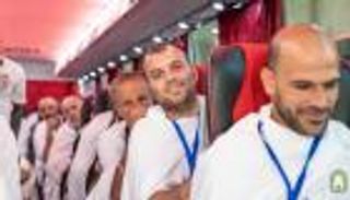 تفويج حجاج أسر شهداء فلسطين ومصر إلى صعيد عرفات