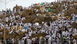 جهود مستنفرة لاستقبال ضيوف الرحمن بمشعر عرفات