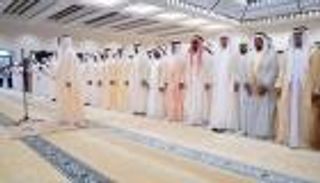 محمد بن زايد يؤدي صلاة عيد الأضحى بمسجد الشيخ سلطان بن زايد الأول